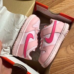 Kids Triple pink dunks Sneakers
